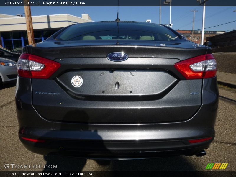 Magnetic Metallic / Dune 2016 Ford Fusion SE