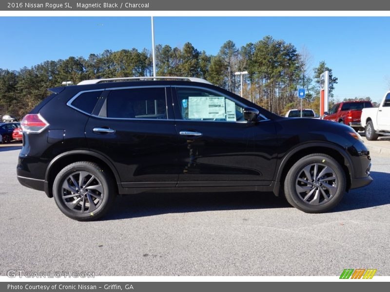 Magnetic Black / Charcoal 2016 Nissan Rogue SL