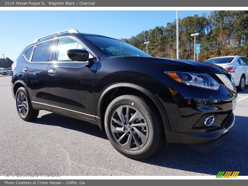 Magnetic Black / Charcoal 2016 Nissan Rogue SL