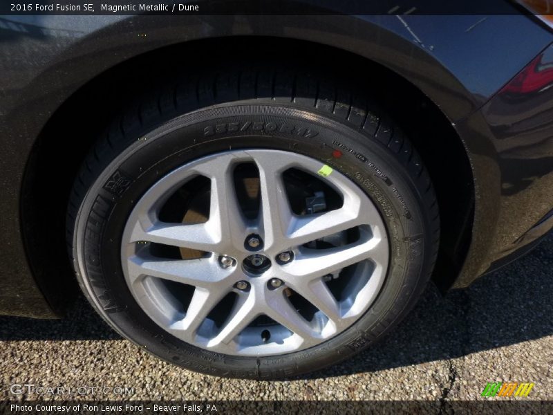 Magnetic Metallic / Dune 2016 Ford Fusion SE