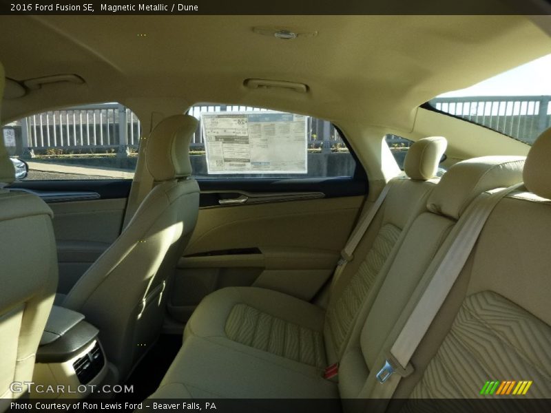 Magnetic Metallic / Dune 2016 Ford Fusion SE