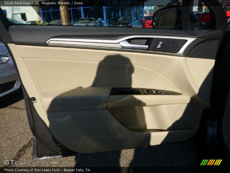 Magnetic Metallic / Dune 2016 Ford Fusion SE