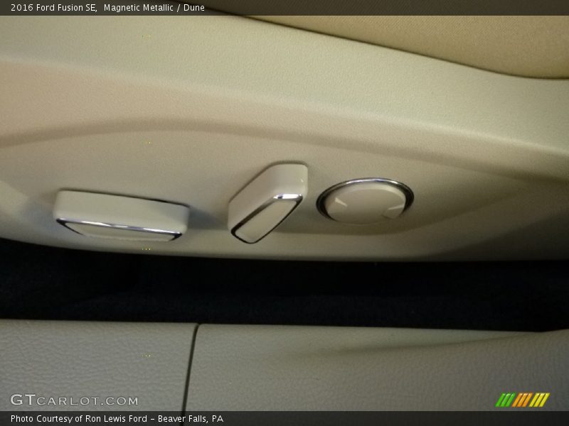 Magnetic Metallic / Dune 2016 Ford Fusion SE