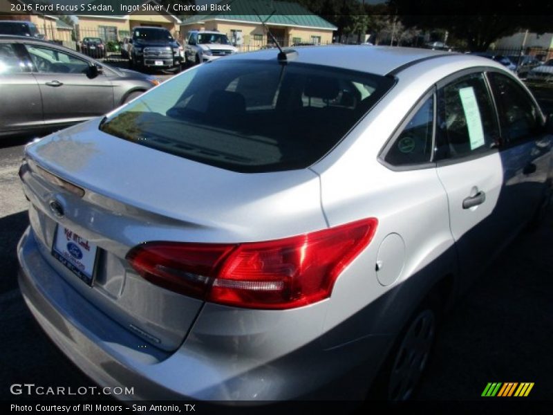 Ingot Silver / Charcoal Black 2016 Ford Focus S Sedan