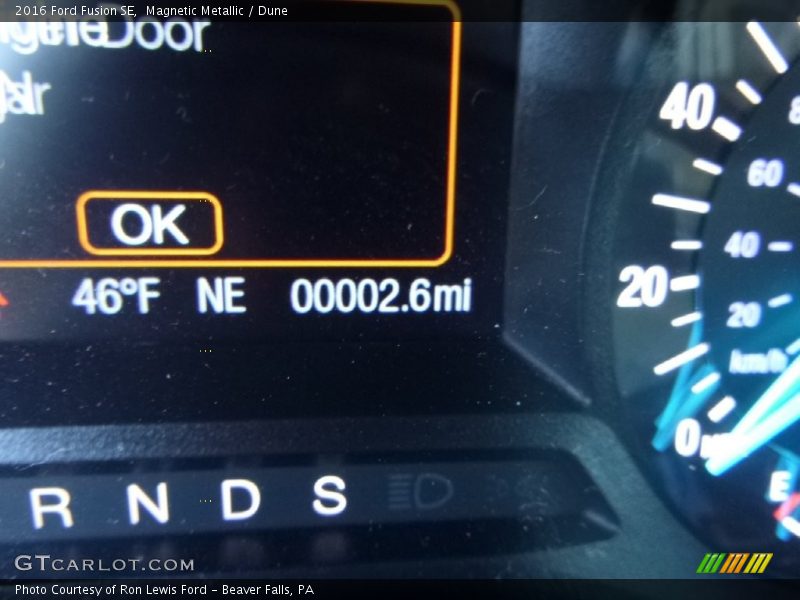 Magnetic Metallic / Dune 2016 Ford Fusion SE