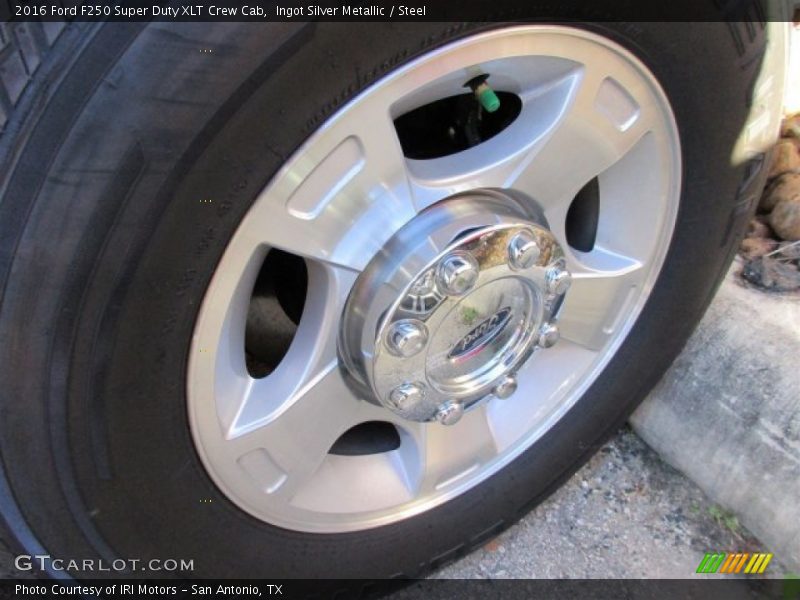 Ingot Silver Metallic / Steel 2016 Ford F250 Super Duty XLT Crew Cab