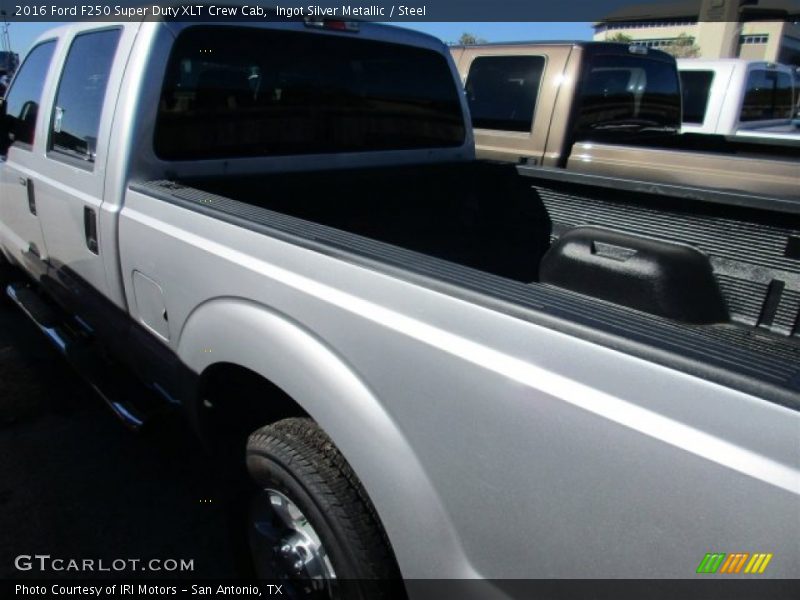 Ingot Silver Metallic / Steel 2016 Ford F250 Super Duty XLT Crew Cab