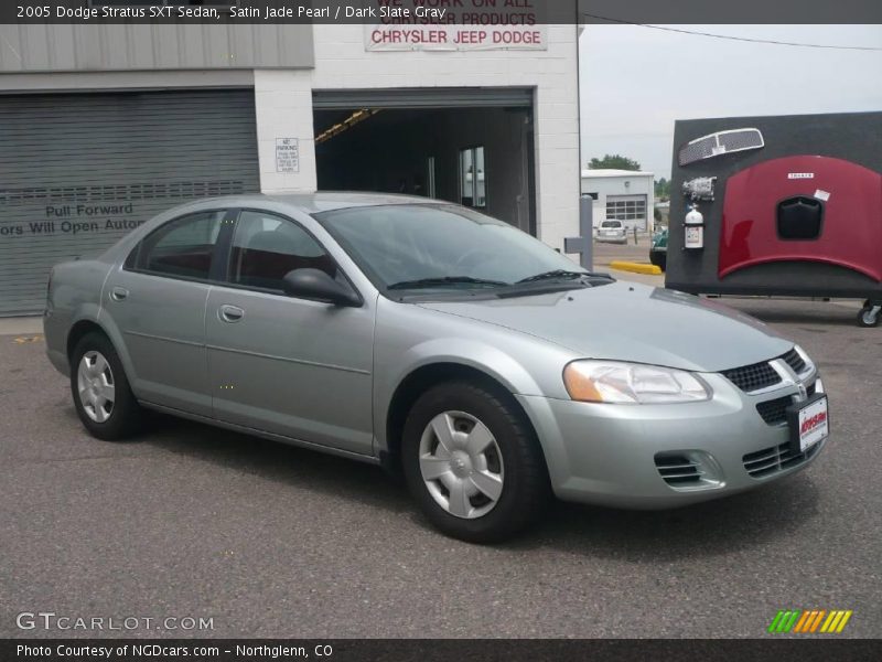 Satin Jade Pearl / Dark Slate Gray 2005 Dodge Stratus SXT Sedan