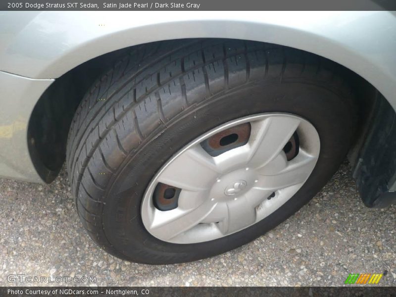 Satin Jade Pearl / Dark Slate Gray 2005 Dodge Stratus SXT Sedan