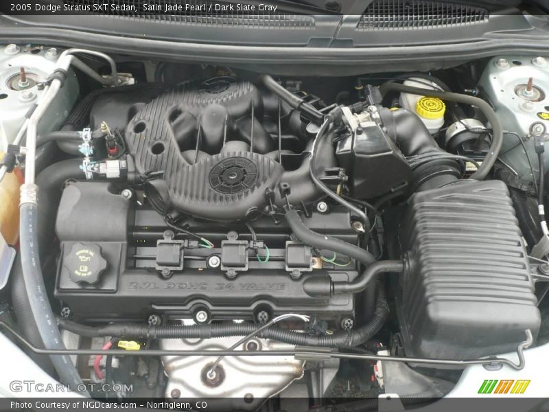 Satin Jade Pearl / Dark Slate Gray 2005 Dodge Stratus SXT Sedan