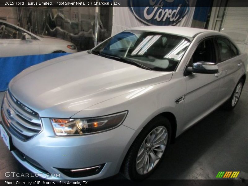 Ingot Silver Metallic / Charcoal Black 2015 Ford Taurus Limited