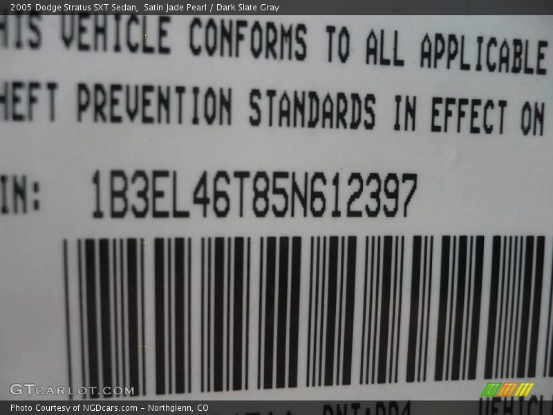 Satin Jade Pearl / Dark Slate Gray 2005 Dodge Stratus SXT Sedan