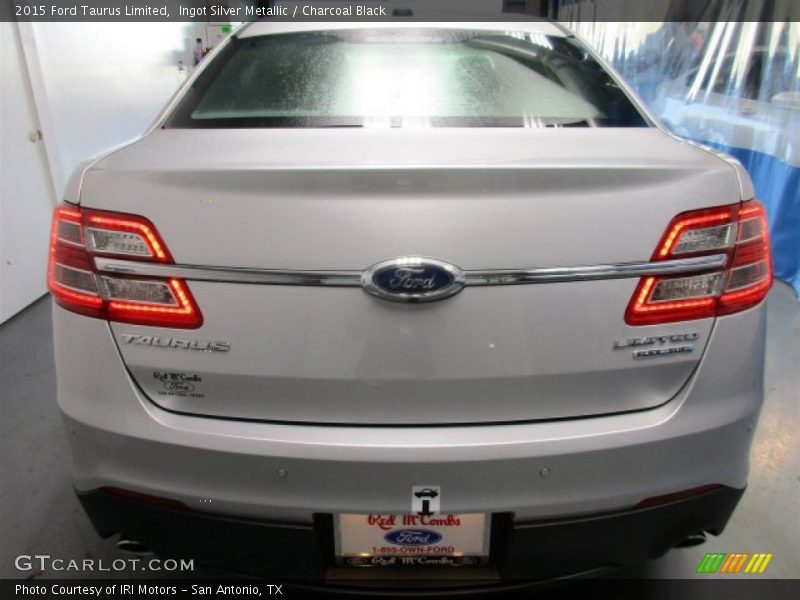 Ingot Silver Metallic / Charcoal Black 2015 Ford Taurus Limited