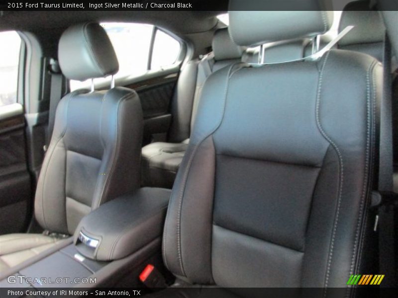Ingot Silver Metallic / Charcoal Black 2015 Ford Taurus Limited