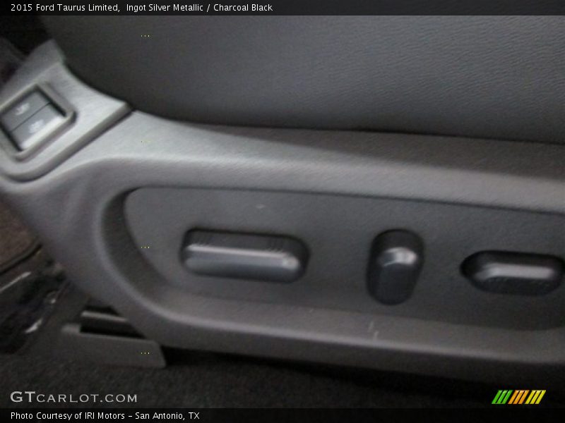 Ingot Silver Metallic / Charcoal Black 2015 Ford Taurus Limited