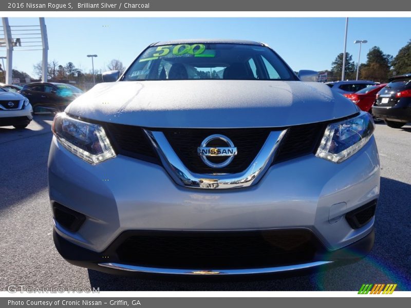 Brilliant Silver / Charcoal 2016 Nissan Rogue S