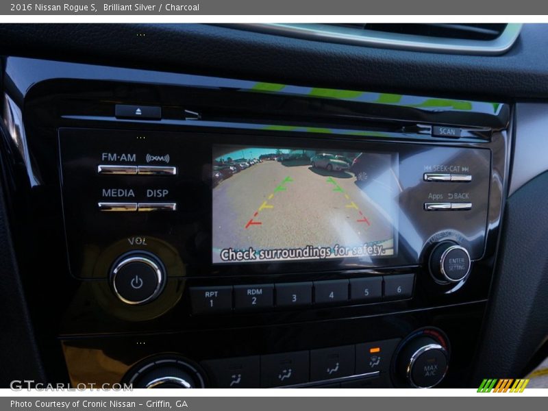 Brilliant Silver / Charcoal 2016 Nissan Rogue S