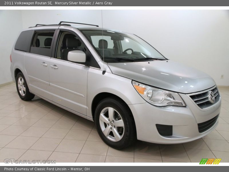 Mercury Silver Metallic / Aero Gray 2011 Volkswagen Routan SE