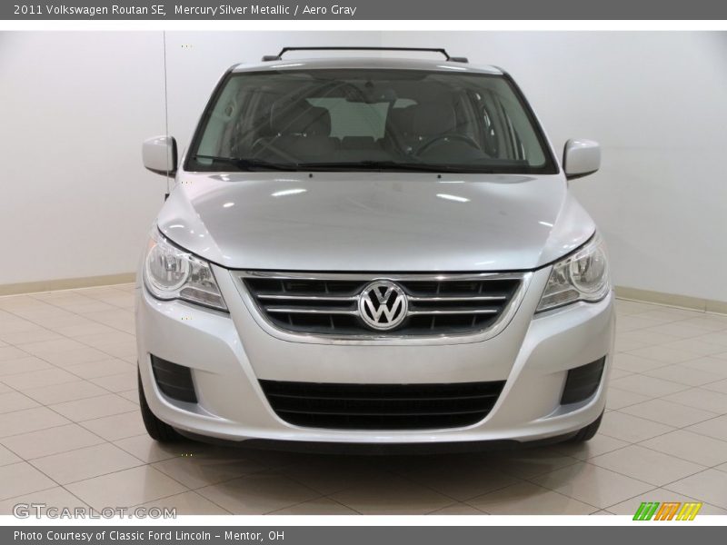 Mercury Silver Metallic / Aero Gray 2011 Volkswagen Routan SE