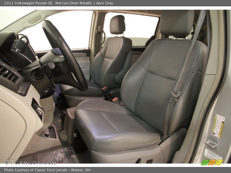Mercury Silver Metallic / Aero Gray 2011 Volkswagen Routan SE