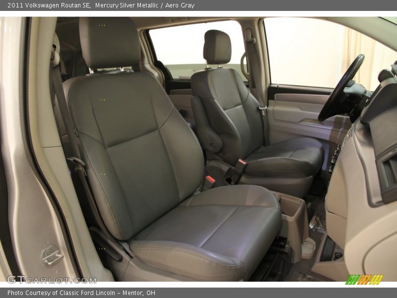 Mercury Silver Metallic / Aero Gray 2011 Volkswagen Routan SE
