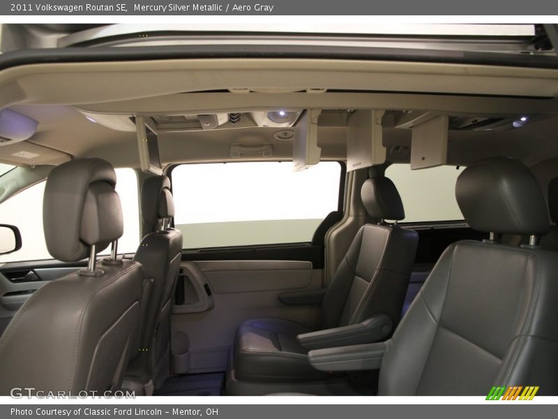 Mercury Silver Metallic / Aero Gray 2011 Volkswagen Routan SE