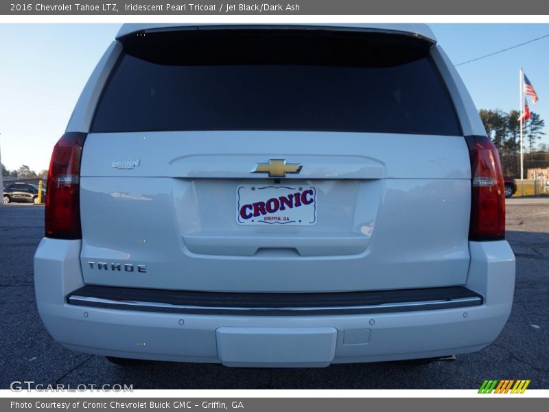 Iridescent Pearl Tricoat / Jet Black/Dark Ash 2016 Chevrolet Tahoe LTZ