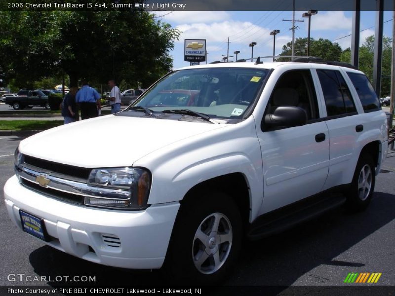 Summit White / Light Gray 2006 Chevrolet TrailBlazer LS 4x4