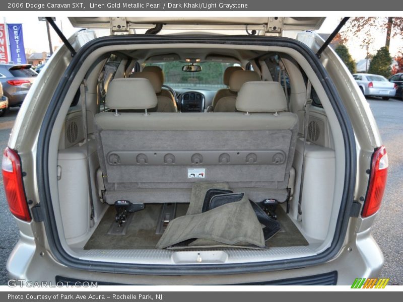 Linen Gold Metallic Pearl / Dark Khaki/Light Graystone 2006 Dodge Caravan SXT