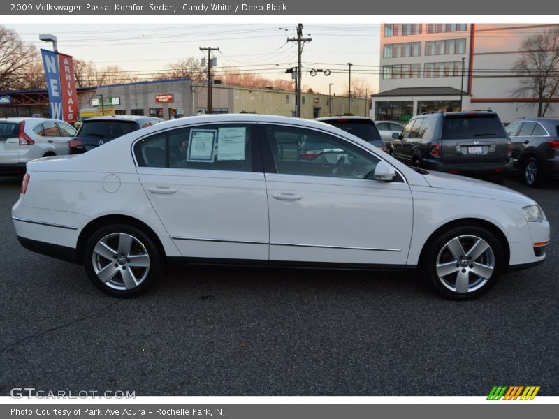 Candy White / Deep Black 2009 Volkswagen Passat Komfort Sedan