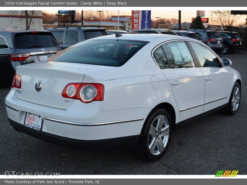 Candy White / Deep Black 2009 Volkswagen Passat Komfort Sedan