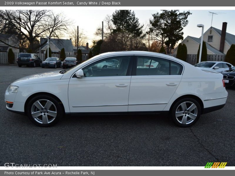 Candy White / Deep Black 2009 Volkswagen Passat Komfort Sedan