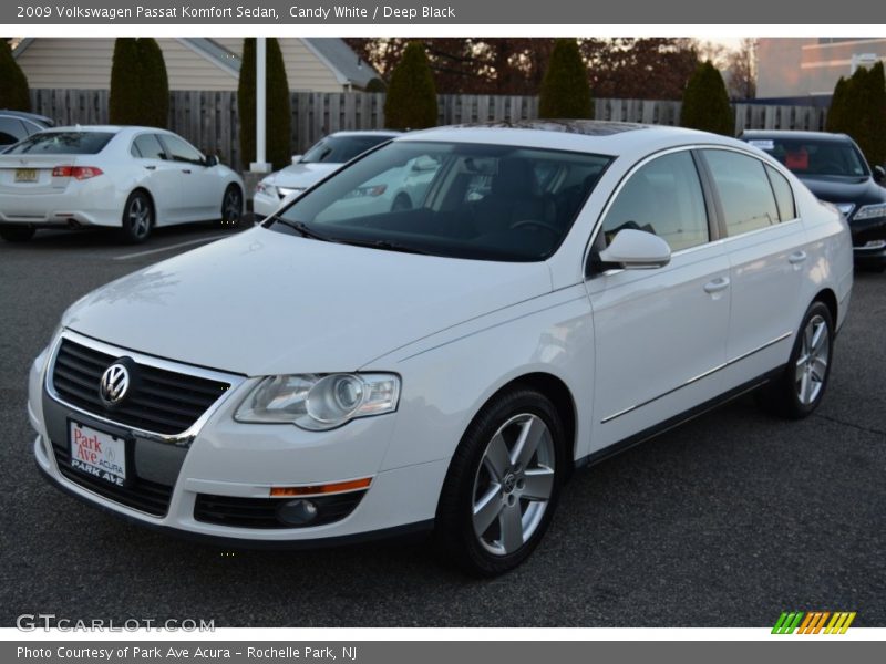 Candy White / Deep Black 2009 Volkswagen Passat Komfort Sedan