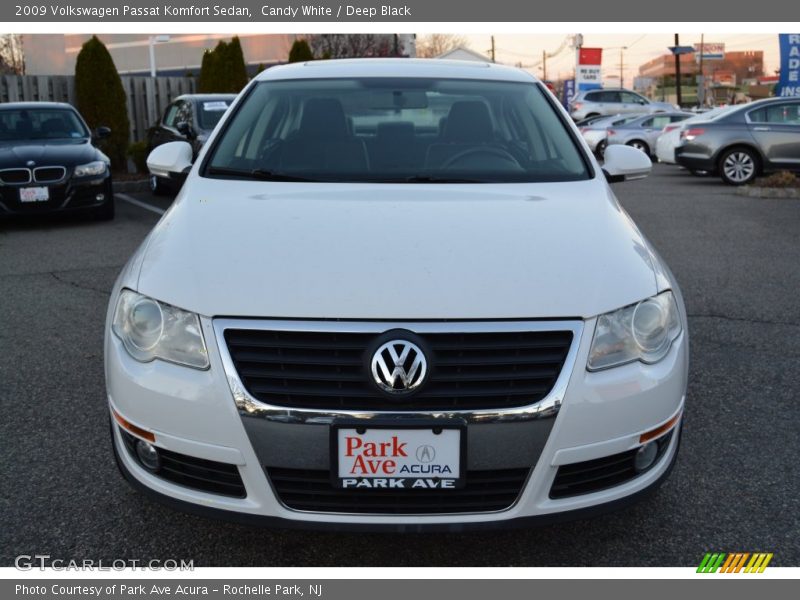 Candy White / Deep Black 2009 Volkswagen Passat Komfort Sedan