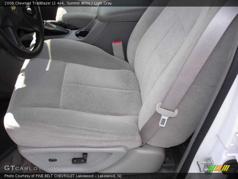 Summit White / Light Gray 2006 Chevrolet TrailBlazer LS 4x4