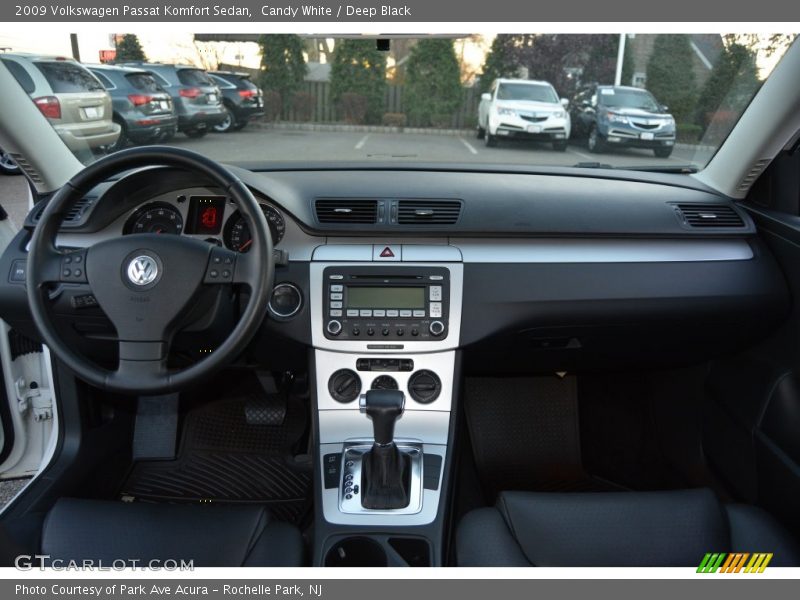 Candy White / Deep Black 2009 Volkswagen Passat Komfort Sedan