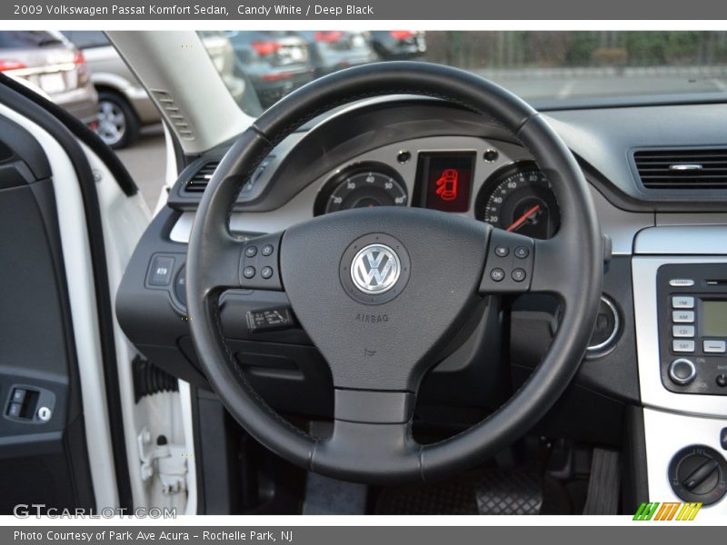 Candy White / Deep Black 2009 Volkswagen Passat Komfort Sedan