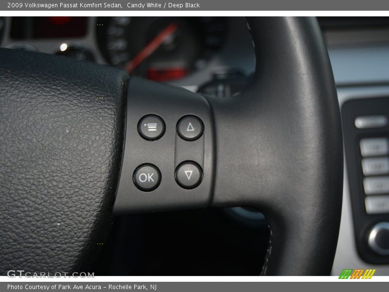 Candy White / Deep Black 2009 Volkswagen Passat Komfort Sedan