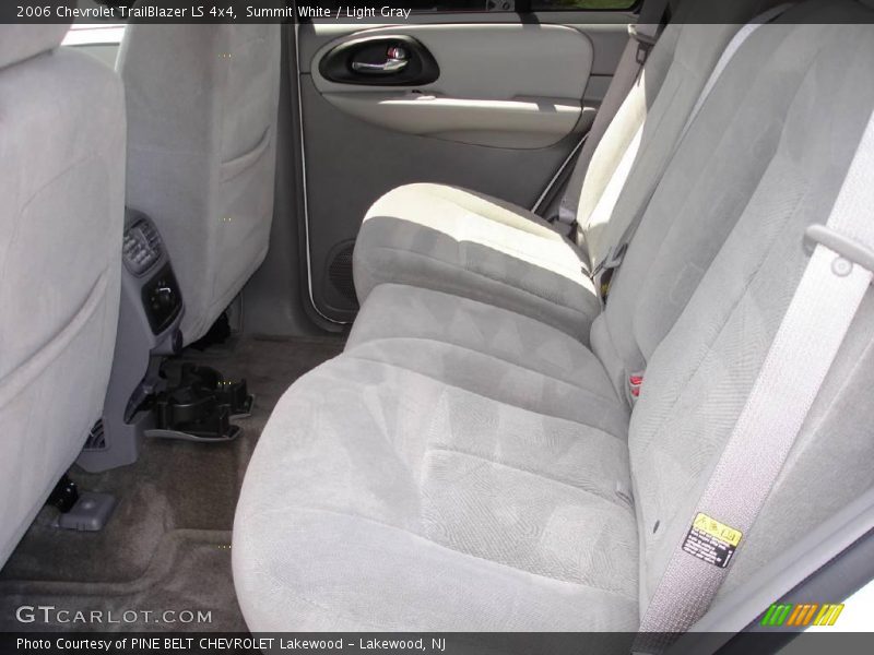 Summit White / Light Gray 2006 Chevrolet TrailBlazer LS 4x4