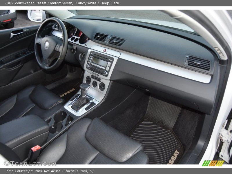 Candy White / Deep Black 2009 Volkswagen Passat Komfort Sedan