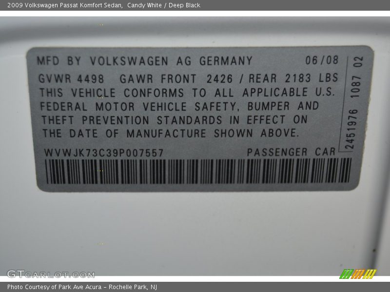 Candy White / Deep Black 2009 Volkswagen Passat Komfort Sedan