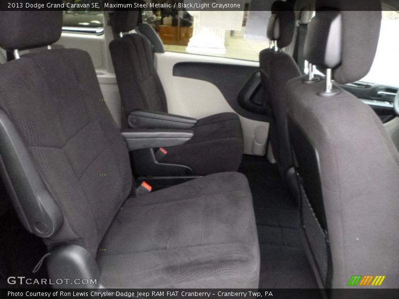 Maximum Steel Metallic / Black/Light Graystone 2013 Dodge Grand Caravan SE