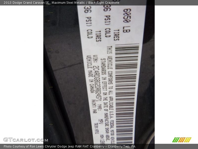 Maximum Steel Metallic / Black/Light Graystone 2013 Dodge Grand Caravan SE