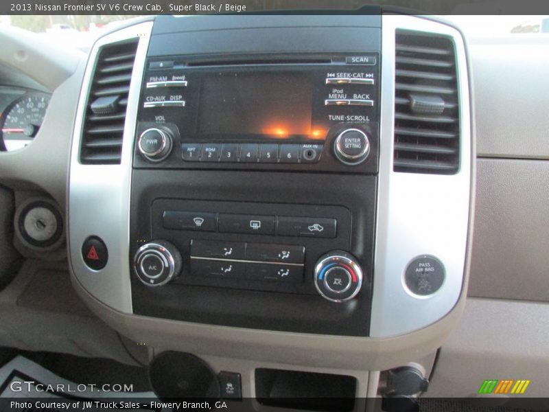 Super Black / Beige 2013 Nissan Frontier SV V6 Crew Cab