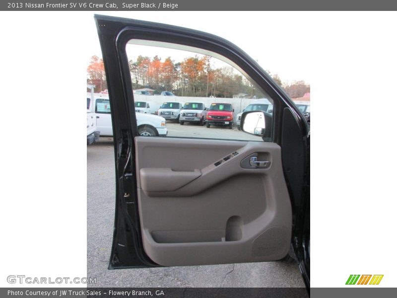 Super Black / Beige 2013 Nissan Frontier SV V6 Crew Cab