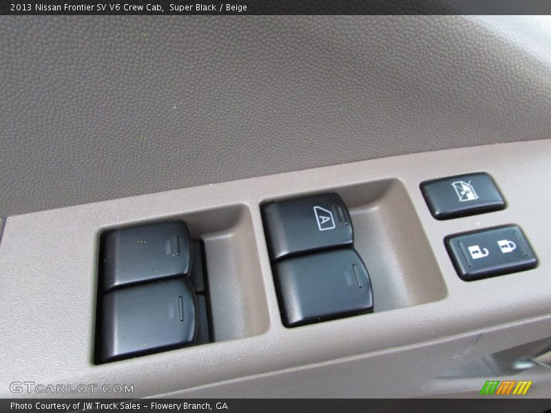 Super Black / Beige 2013 Nissan Frontier SV V6 Crew Cab