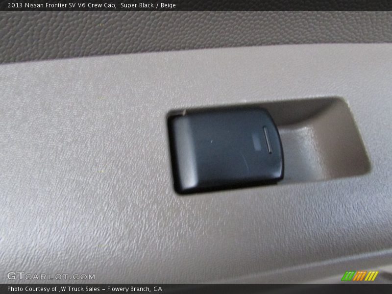 Super Black / Beige 2013 Nissan Frontier SV V6 Crew Cab