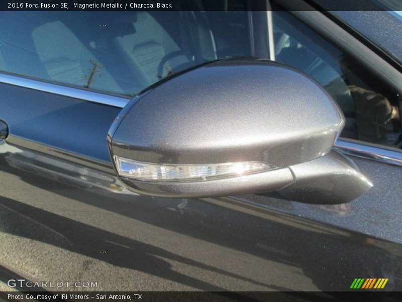 Magnetic Metallic / Charcoal Black 2016 Ford Fusion SE
