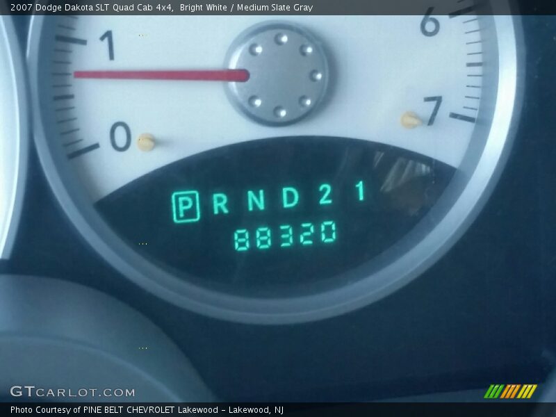 Bright White / Medium Slate Gray 2007 Dodge Dakota SLT Quad Cab 4x4