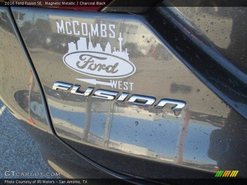 Magnetic Metallic / Charcoal Black 2016 Ford Fusion SE